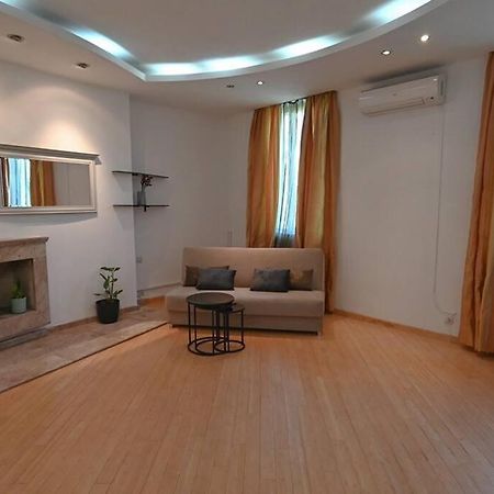 Classic Apt. On Liberty Square Tiflis Exterior foto